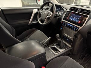 Toyota Land Cruiser D-4D GX - Foto 16