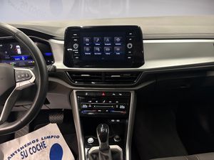 Volkswagen T-Roc Más 1.5 TSI 110 kW - Foto 9