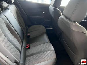 Peugeot 2008 Allure Gasolina 100 SS 6 Vel. MAN  - Foto 13