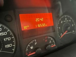 Peugeot Boxer Combi 59 Pl. 330 L1H1 BlueHDi 110 2.0  - Foto 5