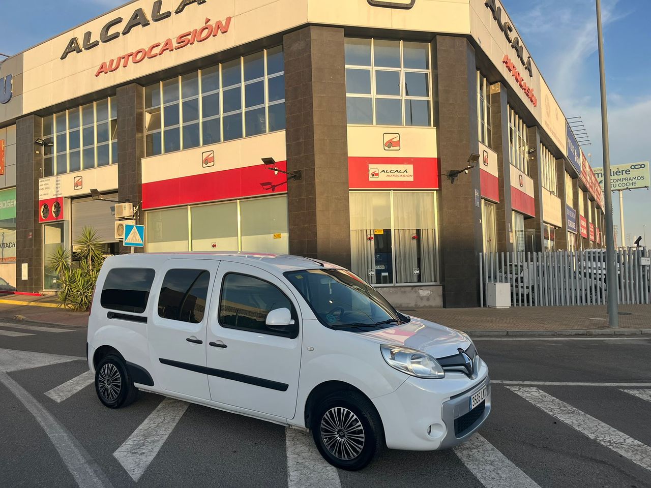 Renault Kangoo Combi MAXI 1.5 DCI 90CV - Foto 1