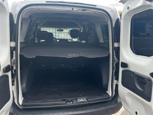 Dacia Dokker Combi 1.6 GLP ESSENTIAL 110CV - Foto 22