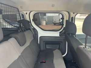 Dacia Dokker Combi 1.6 GLP ESSENTIAL 110CV - Foto 8
