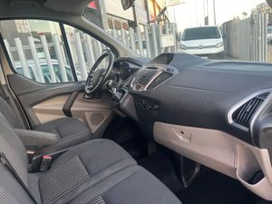 Ford Tourneo Custom 2.0 TDCI 96kW 130CV L1 Titanium - Foto 18