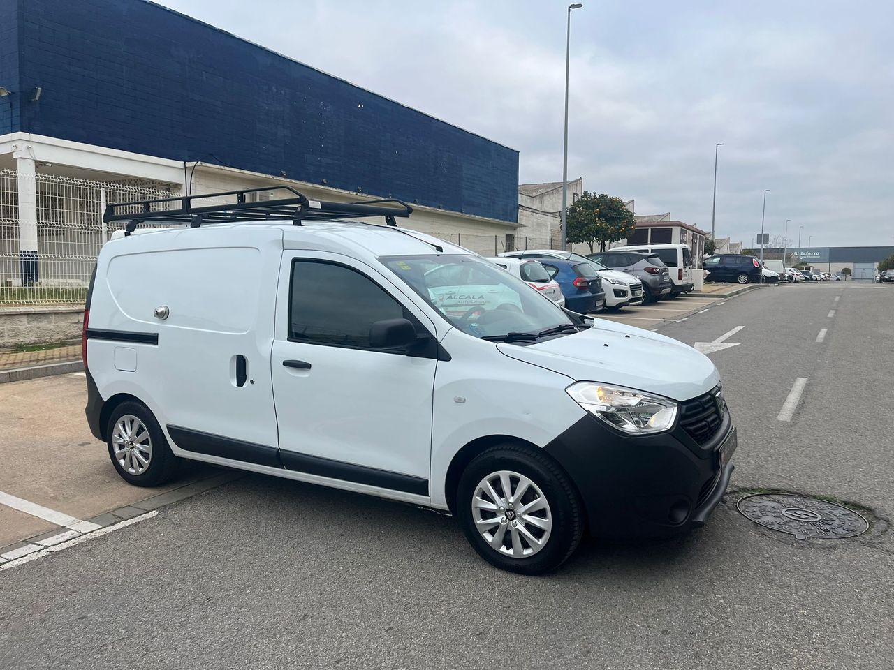 Dacia Dokker VAN ESSENTIAL 1.6 GLP 100CV - Foto 1