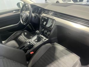 Volkswagen Passat Variant Advance 2.0 TDI BMT 110 kW (150 CV) - Foto 19