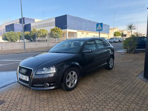 Audi A3 1.6 TDI 105 CV Attraction - Foto 12