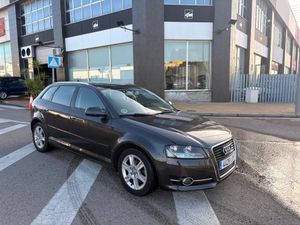 Audi A3 1.6 TDI 105 CV Attraction - Foto 11
