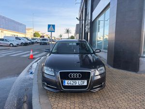 Audi A3 1.6 TDI 105 CV Attraction - Foto 27