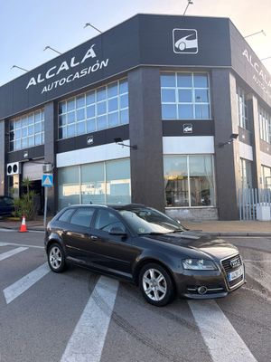 Audi A3 1.6 TDI 105 CV Attraction - Foto 31