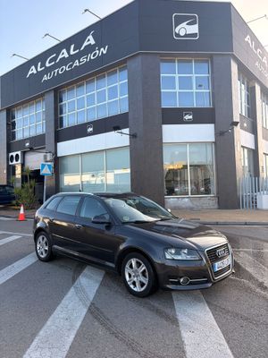 Audi A3 1.6 TDI 105 CV Attraction - Foto 22