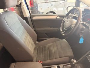 Volkswagen Touran 2.0 TDI HIGHLINE 150CV - Foto 12
