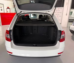 Skoda Octavia Combi 1.0 TSI 85 kW - Foto 6