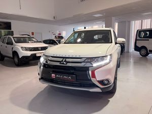 Mitsubishi Outlander Motion 4WD 220 DI-D 7 plazas - Foto 32