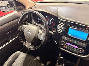 Mitsubishi Outlander Motion 4WD 220 DI-D 7 plazas - Foto 3