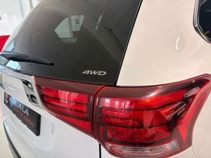 Mitsubishi Outlander Motion 4WD 220 DI-D 7 plazas - Foto 17