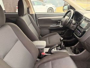 Mitsubishi Outlander Motion 4WD 220 DI-D 7 plazas - Foto 10