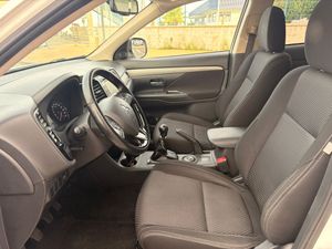 Mitsubishi Outlander Motion 4WD 220 DI-D 7 plazas - Foto 31