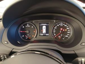 Audi Q3 Attraction 2.0 TDI 110kW 150CV  - Foto 18