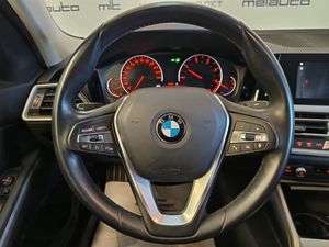 BMW Serie 3 318d Berlina - Foto 16