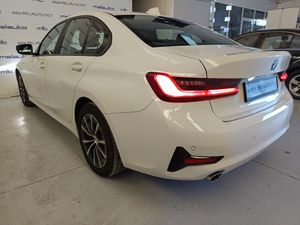 BMW Serie 3 318d Berlina - Foto 9