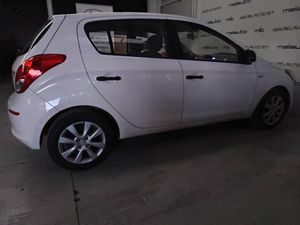 Hyundai i20 5p 1.2i City 85 CV - Foto 8