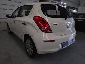 Hyundai i20 5p 1.2i City 85 CV - Foto 9