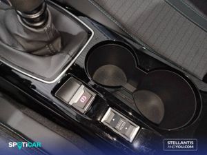 Peugeot 208   Puretech 100 Allure - Foto 17