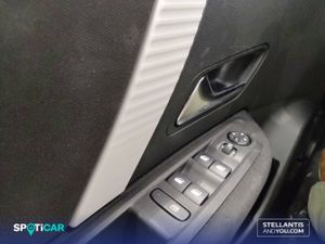 Citroën C4  Hybrid 145 ë-DCS6 Plus - Foto 12