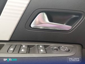 Citroën C4  Hybrid 145 ë-DCS6 Business Edition - Foto 13