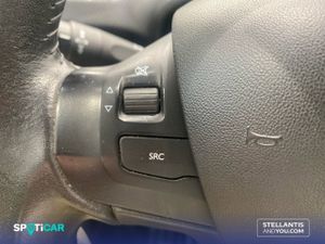 Peugeot 208  5P  1.6 BlueHDi 73KW (100CV) Style - Foto 21