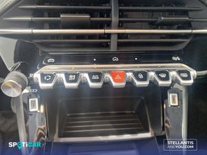 Peugeot 208   Turbo 100 S&S 6 Vel. MAN Allure - Foto 17