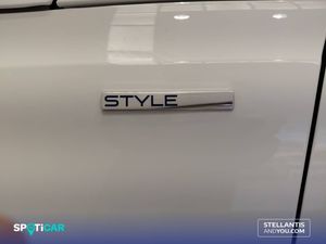 Peugeot 308  5p  BlueHDi 130 S&S Style - Foto 13