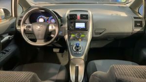 Toyota Auris 1.8 HIBRIDO  - Foto 3
