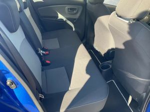 Toyota Yaris Hybrid ACTIVE+  - Foto 6