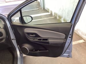 Toyota Yaris ADVANCE - Foto 14