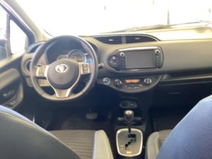 Toyota Yaris ADVANCE - Foto 8