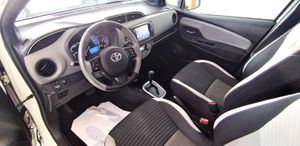 Toyota Yaris ADVANCE - Foto 9