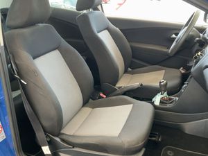 Volkswagen Polo 1.2 ADVANCE - Foto 9