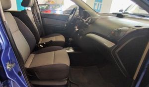 Chevrolet Aveo 1.4 LT - Foto 14