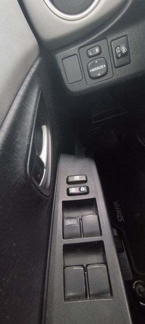 Toyota Yaris ACTIVE+ - Foto 17