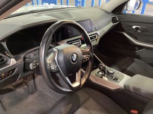 BMW Serie 3 320d xDrive Touring - Foto 3