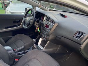 Kia Ceed 1.4 100CV - Foto 12