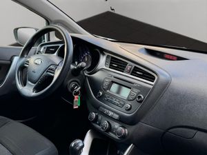 KIA CEED 1.4 100CV - Foto 9