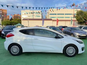 Kia Ceed 1.4 100CV - Foto 21