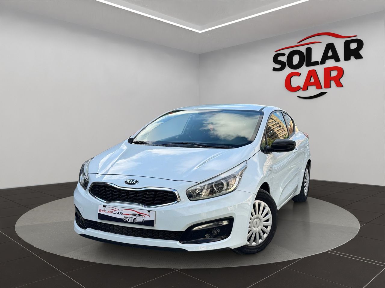 KIA CEED 1.4 100CV - Foto 1