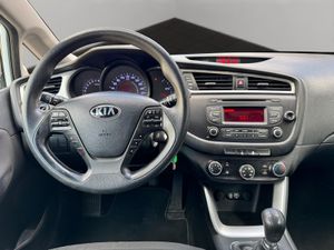 KIA CEED 1.4 100CV - Foto 15