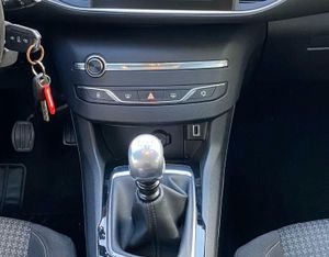 Peugeot 308 SW 1.5 130CV - Foto 12