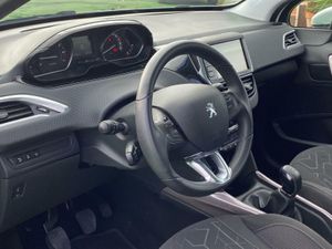 Peugeot 2008 Active 1.2 PureTech 110 SS - Foto 7