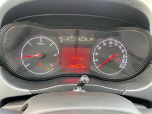 Opel Corsa 1.3 75CV - Foto 9